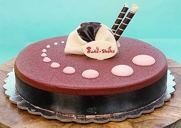 TRIPLE CHOCOLATE CAKE