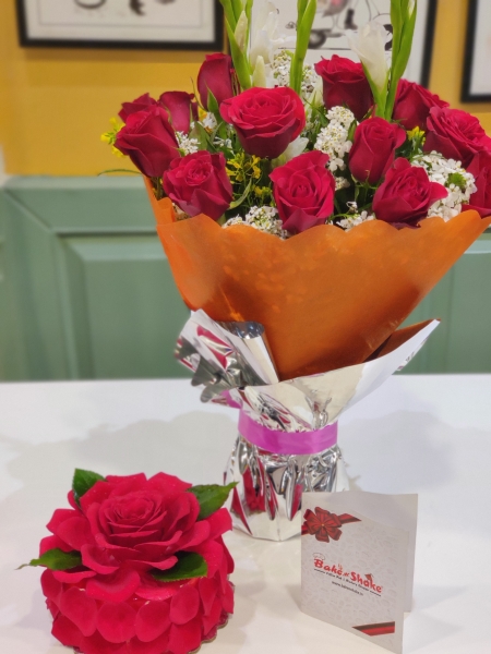Cake & Bouquet
